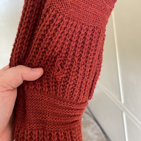 Rust Color Sweater - Picture 2 of 4